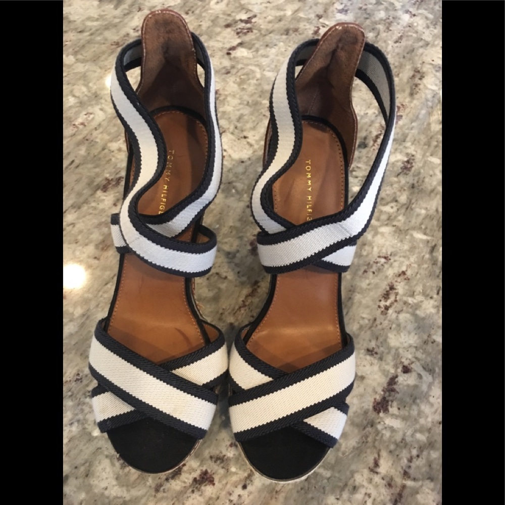 Wedge sandals - Picture 2 of 3
